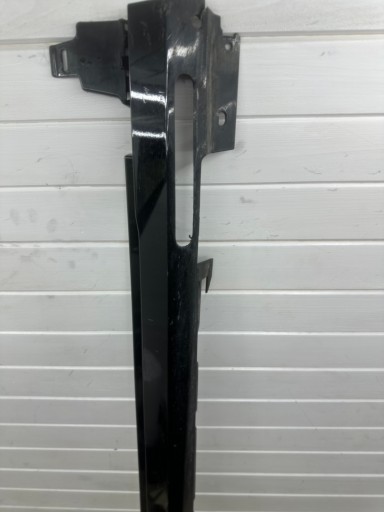 BMW iX 2024 right side mouldings threshold, caps