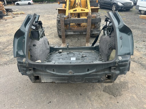 AUDI Q3 8U LIFT zadná SCIANA napínací pás blatníky