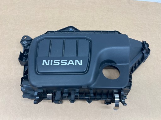 Nissan X-TRAIL T32 1.6 dCi engine housing cover 175812531R