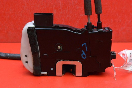 lock door left front front EU 81310-2Y000 HYUNDAI IX35 1 and 09-13