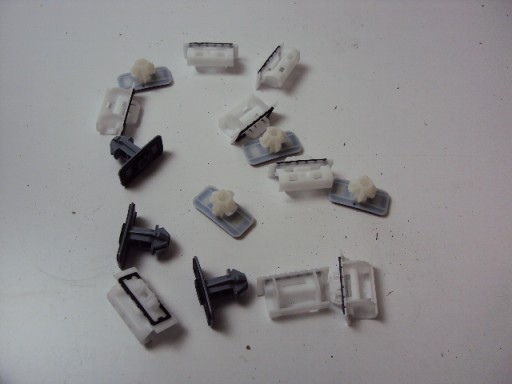 1035034 - ЗАТИСКАЧІ КРІПЛЕННЯ TESLA MODEL S