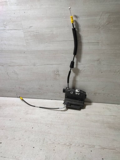 Peugeot 308 2019 rear part side left lock door tylnych