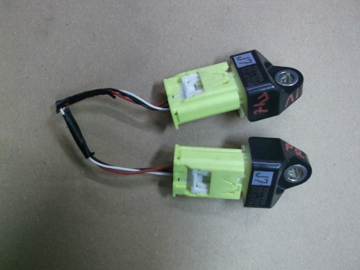 89831-28040 0 - Датчик удару toyota prius iv