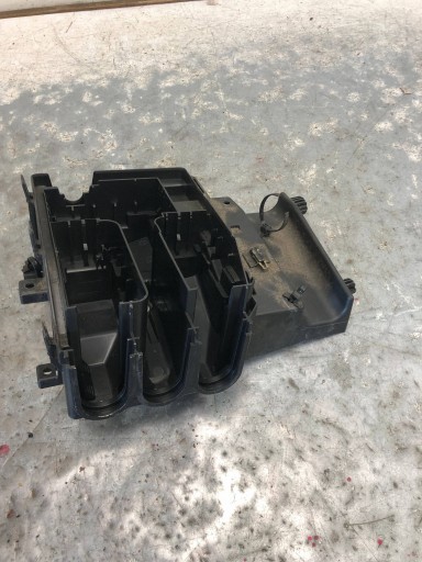 grundlage halter des sicherungskastens OPEL ASTRA K KOMBI 39049563