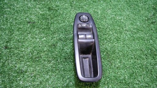 control panel of the window driver´s PEUGEOT 208 96758211ZD