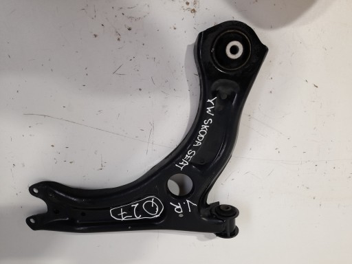VW SKODA SEAT rameno přední pravý 2Q0407152D