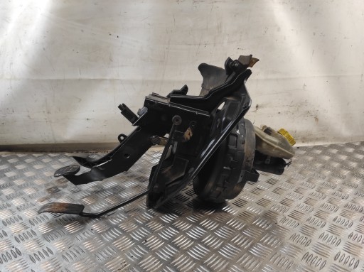 VW TRANSPORTER T4 2.4 D Servo Pumpe bremsen Grundlage pedale 701612101K