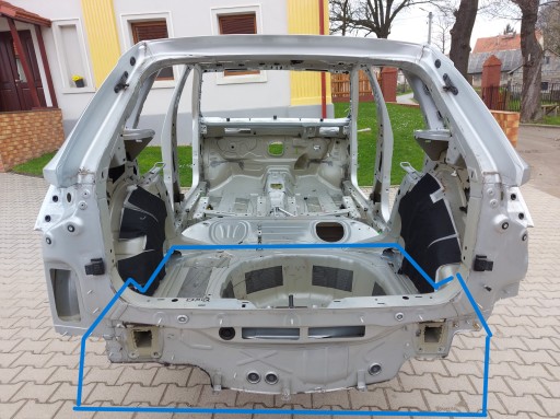 SKODA KAMIQ 658 ВАННА ЗАДНЯ ПІД БАГАЖНИКА