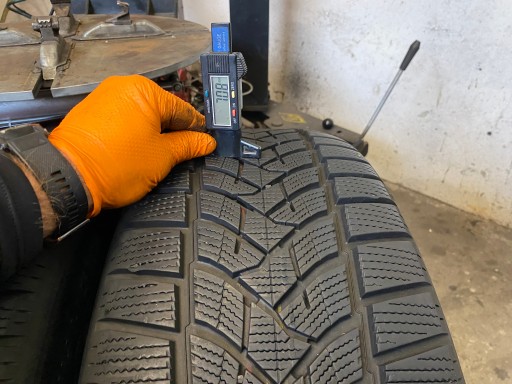 4 pneumatici, gomme Pneumatico invernale 235/55R19 105V DUNLOP Winter Sport 5 SUV 7mm 2023