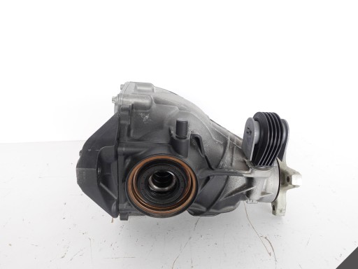 MERC C-KLASA W205 S205 differential diff rear part 2,473 100KM