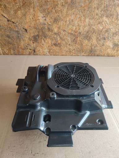 CITROEN C4 PICASSO и сабвуфер 9654821380