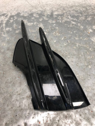 grid of a bumper right front MERCEDES EQS V297 A2978852202