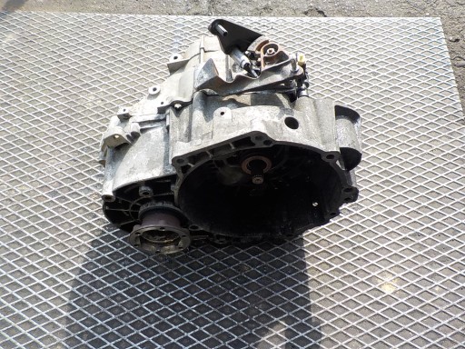 VOLKSWAGEN PASSAT B6 2.0 TDI Getriebe LNZ