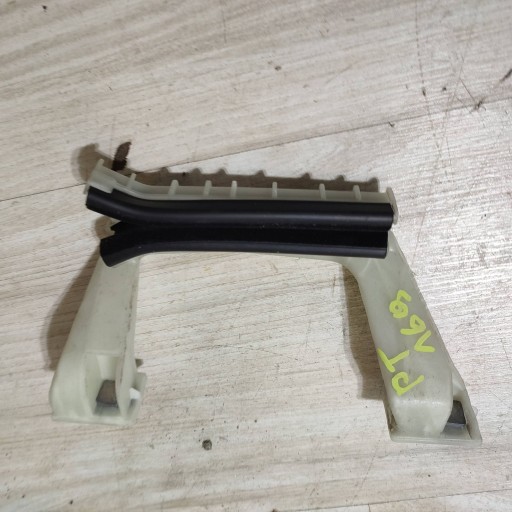 Prowadnica windows door przednich rear part side right Opel Corsa F 9823207080