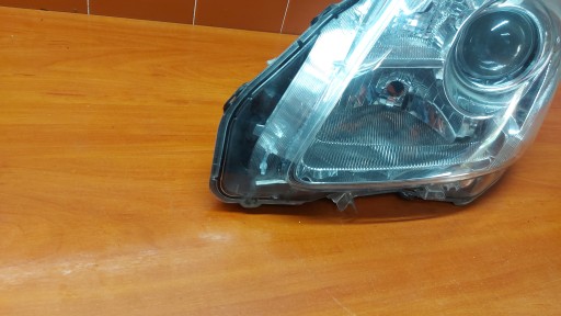 REFLEKTOR light left left front TOYOTA AVENSIS T27 09