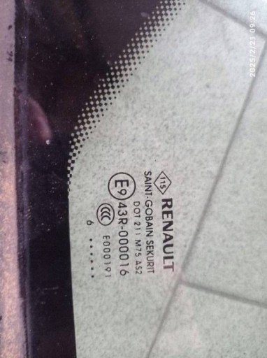 window trojkatna front (side) front side right Renault Scenic IV