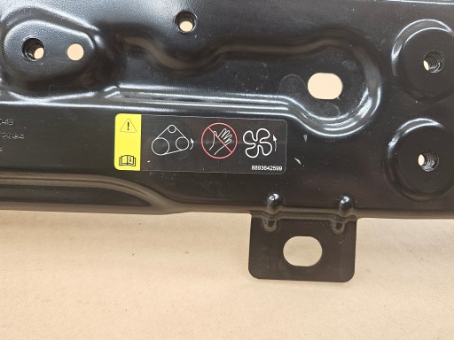 vezni lim prednji vezni lim GORA veznog lima VOLVO EX30