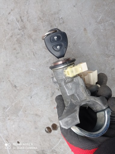 Ключ Зажигания + Toyota Auris И