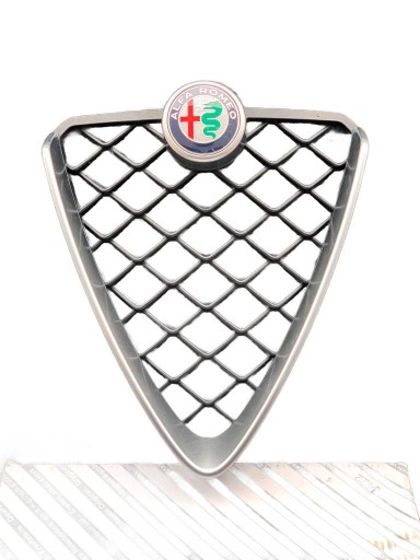 156115788 - Решетка радиатора ALFA ROMEO STELVIO QUADRIFOGLIO QV