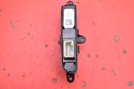PANEL PRZYCISKOW PDC KAMERY ZJAZDU 93315P1030 KIA SPORTAGE 5 V 21-25