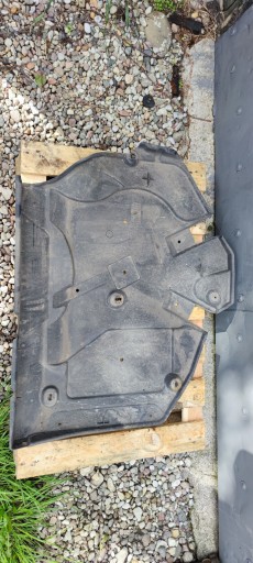 A2126192338 2126192338 - MERCEDES W212 задняя крышка шасси универсал