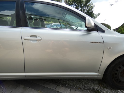 door right front front TOYOTA AVENSIS T25 03-09 colour 1C0 WLKP