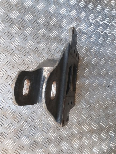 IVECO_EUROCARGO_I_91-02_MOCOWANIE_BELKI_RESORA_PRAWY_PRZÓD_19,5_22,5_RESOR_8CM - Лапа півресори iveco eurocargo