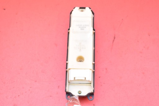 control panel of the window EU 84040-13081 TOYOTA COROLLA VERSO 1 and 01-06