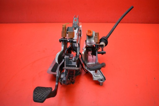 pedale Kupplung Druckplatte Bremse GAZ 18002-1HM0B NISSAN NOTE 2 II E12 1.2 VVT 80 KM