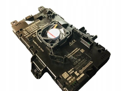 A2139008431 - Бездротовий зарядний пристрій mercedes w213 2139008431