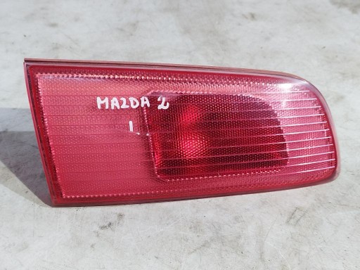 Mazda 2 and light left rear part to the bonnet