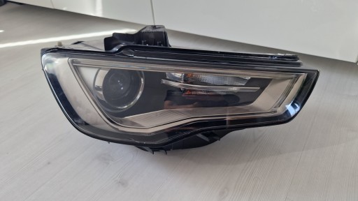 ФАРА AUDI ПРАВОЕ A3 8V0941006C КСЕНОН LED (СВЕТОДИОД ) изображение 1