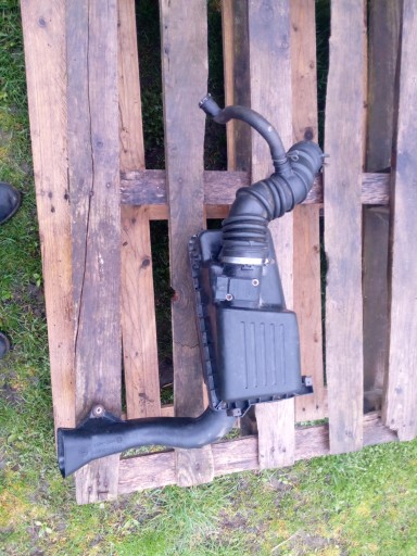 Корпус воздушного фильтра avensis t25 2.0 D-4D 116KM