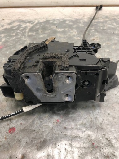 lock door left front RENAULT TRAFIC III 805032854R