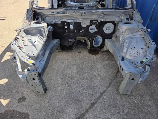 Toyota Corolla E21 Kombi prednji dio Podluznice