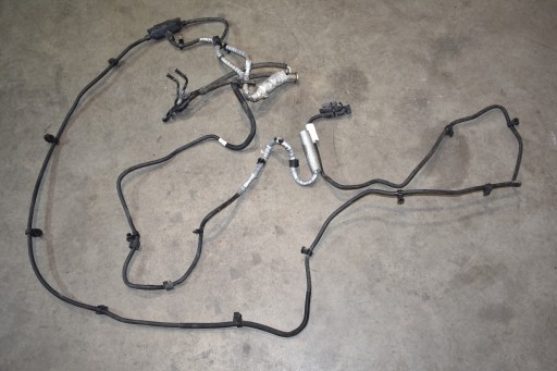 perfect condition wiring of the hose SCR ADBLUE +injector MERCEDES W214 1