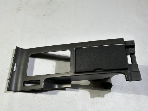 Tunel mitte cup holder dekor tunelu Ford Mustang V 2010r