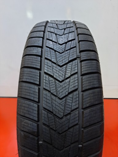 225/60R18 TRACMAX X-PRIVILO S-330 DEMO 8 мм 2020R