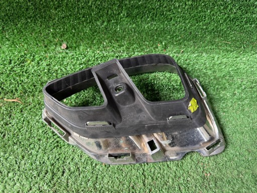 RENAULT CAPTUR 2 II grid of a bumper left front 261A31728R