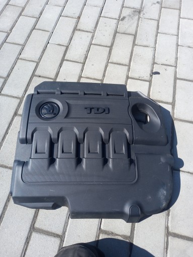 КРИШКА КРИШКА ДВИГУНА SKODA YETI OCTAVIA SUPERB 2.0TDI 04L103954T