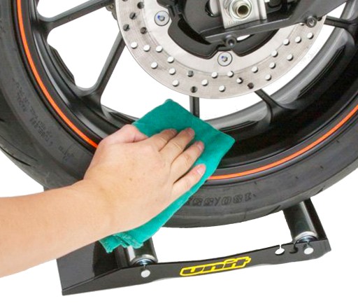 БЕГОВАЯ ДОРОЖКА ДЛЯ ВРАЩЕНИЯ КОЛЕСА МОТОЦИКЛА UNIT