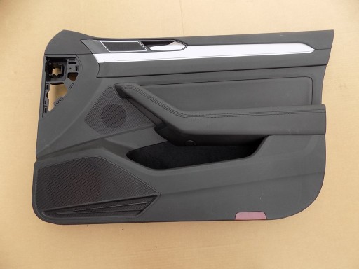 DW PASSAT B8 оббивка передньої правої двері шкіра