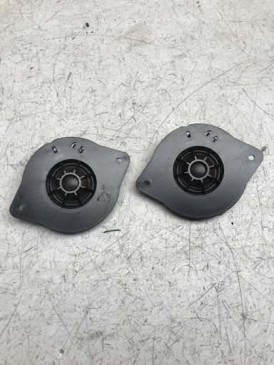 reprák konzoli levý pravý AUDI Q5 8R0035399