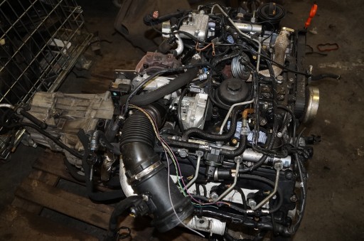 engine pillar 2.7 TDI BSG AUDI A6 C6
