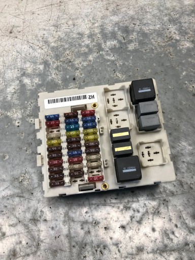 fuse box FORD FOCUS MK1 2M5T-14A073-BE