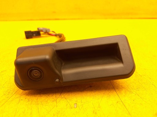 Камера заднего вида skoda superb iii 566827566b