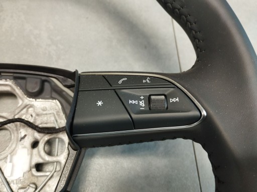 Audi Q3 F3 83A lenkrad Leder MULTI 83A419091D