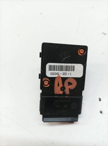 távirányító üllés bal eleje KIEROWCY 53103451 Alfa Romeo Tonale I