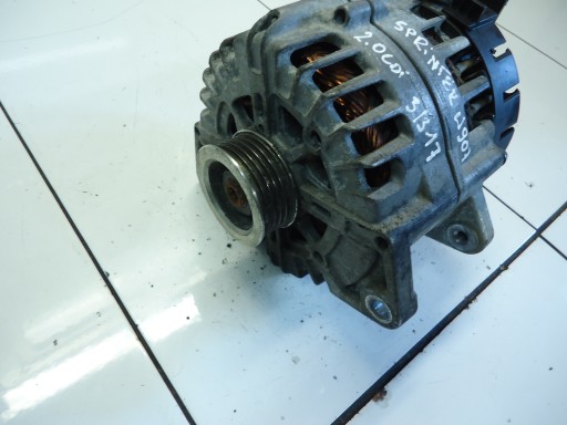 MERCEDES E W213 2.0CDI 654 alternator A0009068302