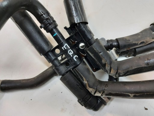 Mercedes EQC 400 W293 prijenos crijevo vode crijeva A2935011000